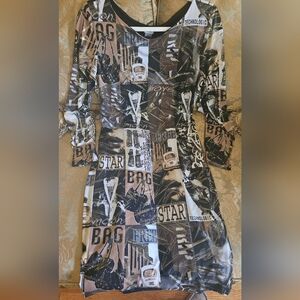 Caché mini newspaper fitted dress black/ tan with gold éclaté